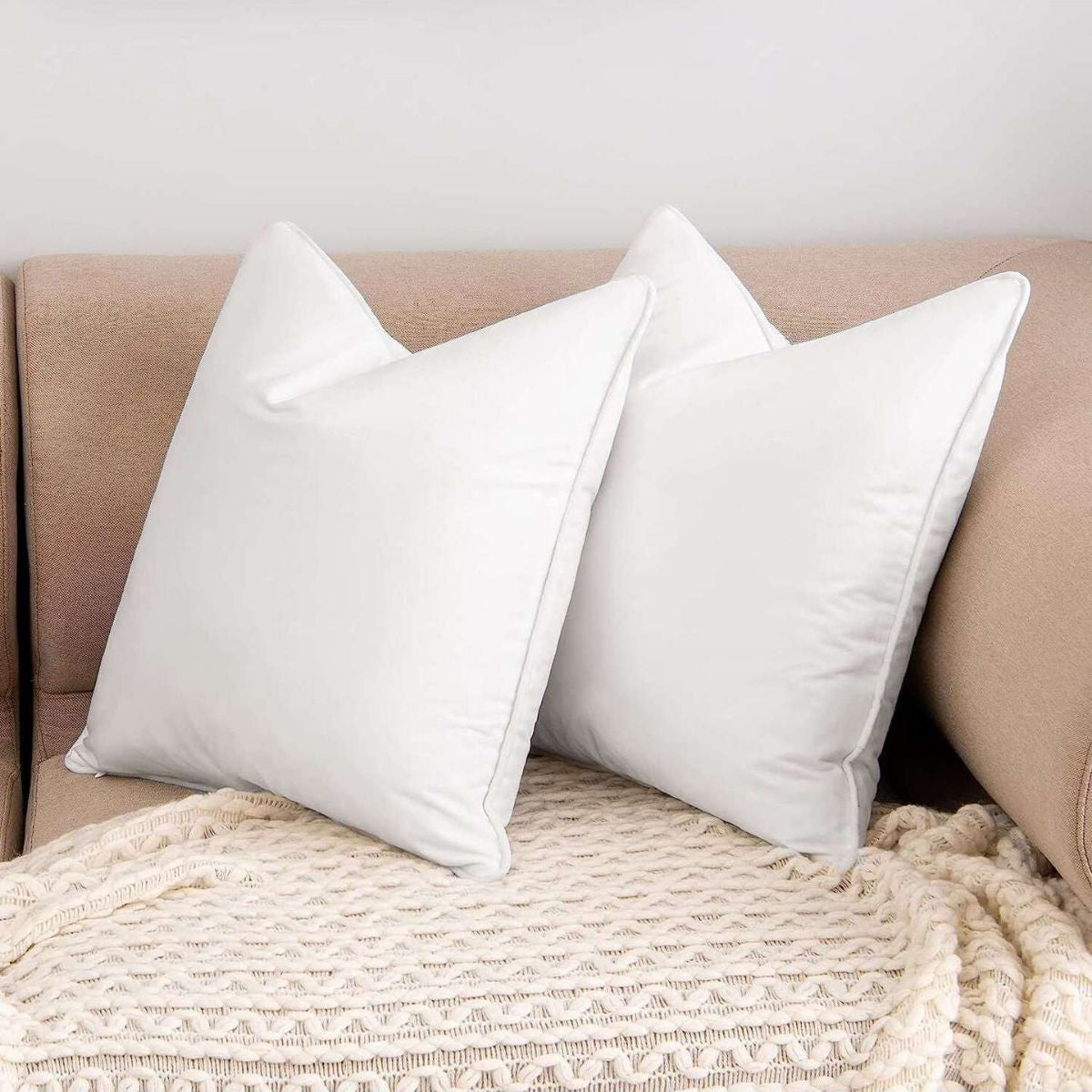 Housse de coussin velours ourlé