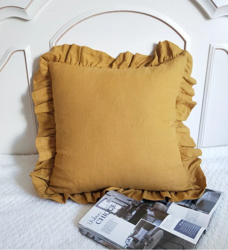 Housse de coussin en lin à volants